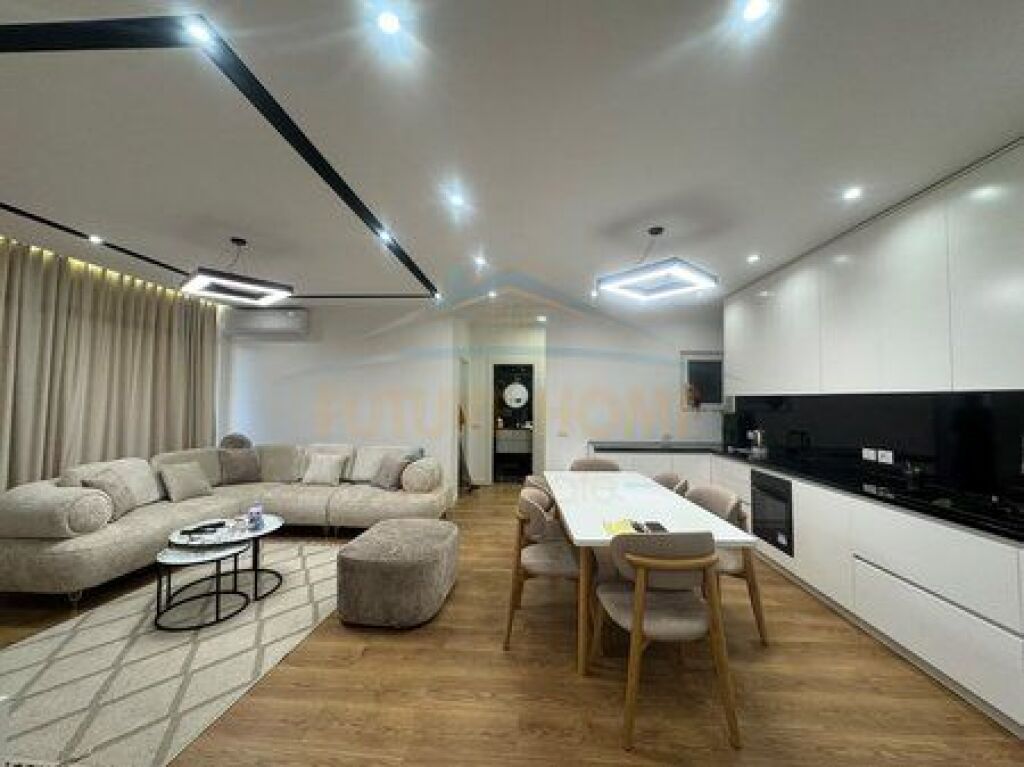 Shitet, Apartament 2+1+2, Bulevardi i Ri