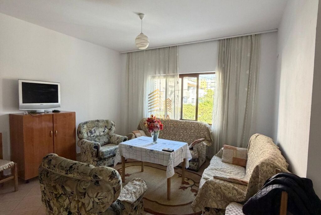 Rent, Private Entrance, 2+1+balcony+ Parking Space, American Hospital 2, 52,000 Leke/month