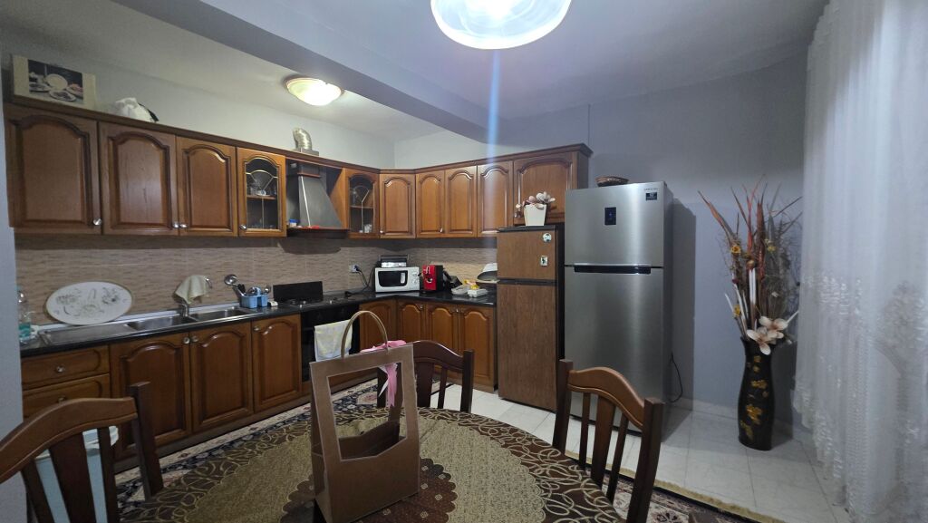 🏡 SHITET 3+1 + KUZHINË MË VETE         DON BOSKO – TE VIVA MARKET   