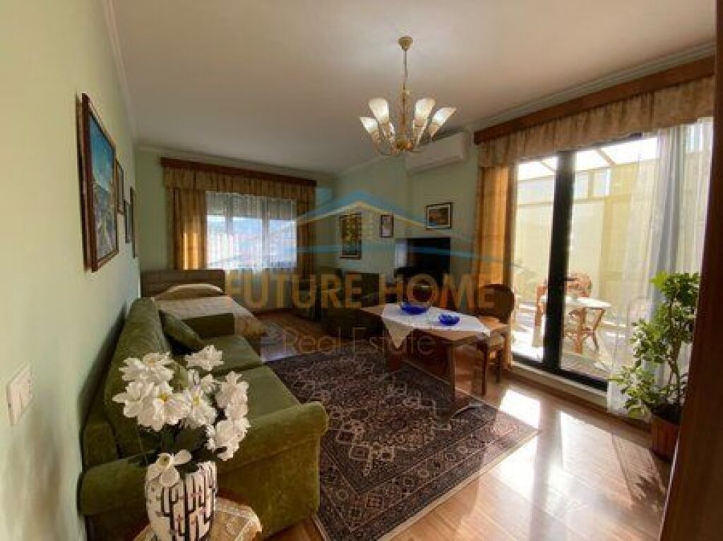 Qera, Apartament 1+1+Verande