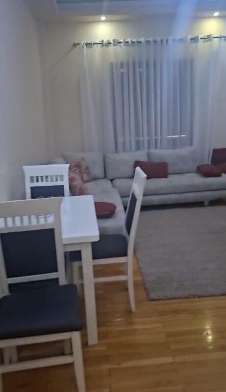 Rent | Hyrje Private 2 + 1 | Qytet Studenti – Rruga Gramoz Pashko | 600 €/month