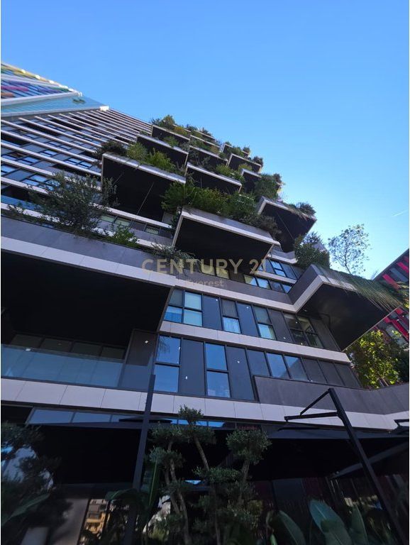 Jepet me qira ambient per zyra, Vertical Forest.