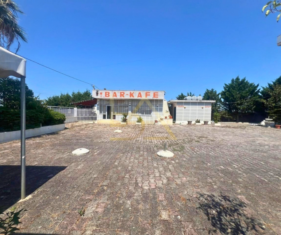 JEPET ME QIRA GODINË 4-KATËSHE – FLLAKË, QERRET, DURRËS