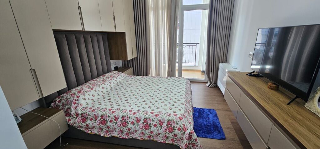 🏙️ SHITET APARTAMENT 3+1+2 – BULEVARDI I RI, TIRANË