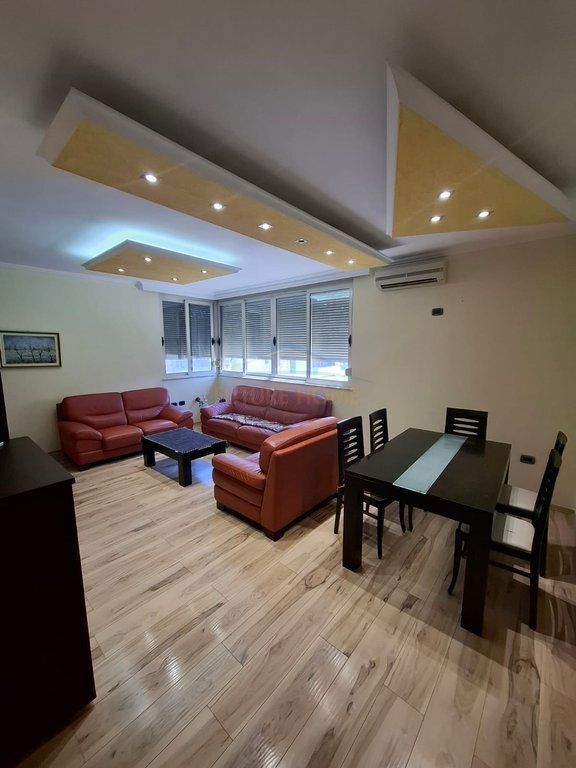Qira,Apartament 3+1,Komuna e Parisit,Tirane.