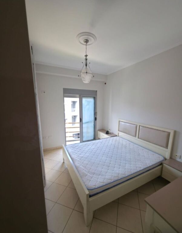 SHITET APARTAMENT 2+1+2 – PRANË KOMPLEKSIT GENER 2