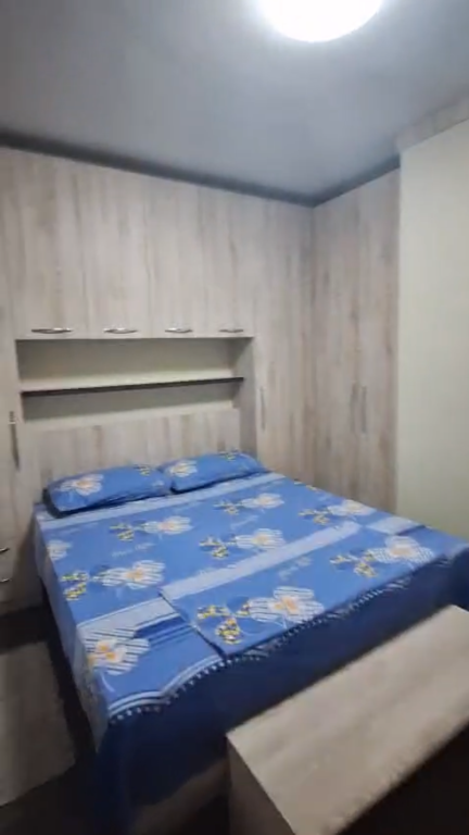 Apartament 1+1, Petro Nini!