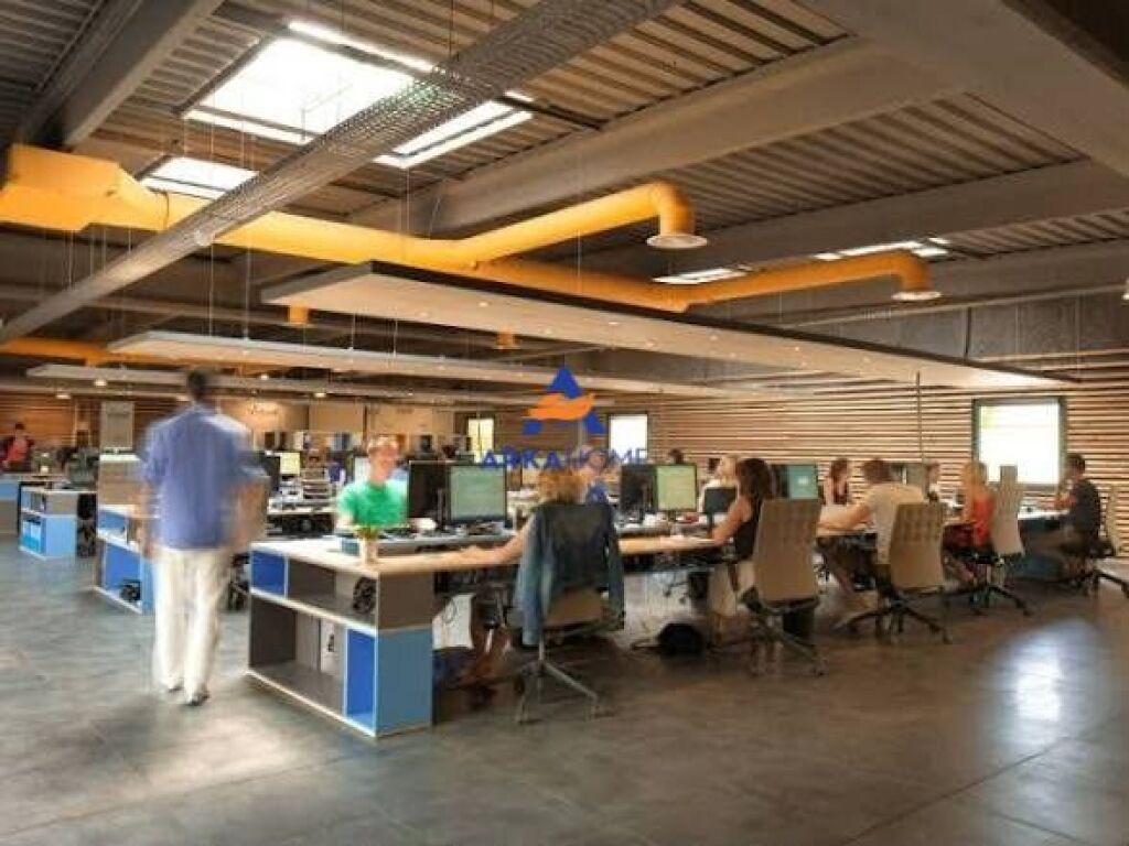 BUSINESS PREMISES FOR RENT 2000M2 "NEAR CASA ITALIA" 10,000 EURO