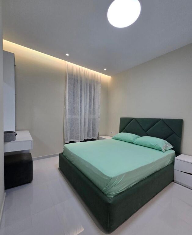 Jepet me qira apartament 1+1 te Univers City!