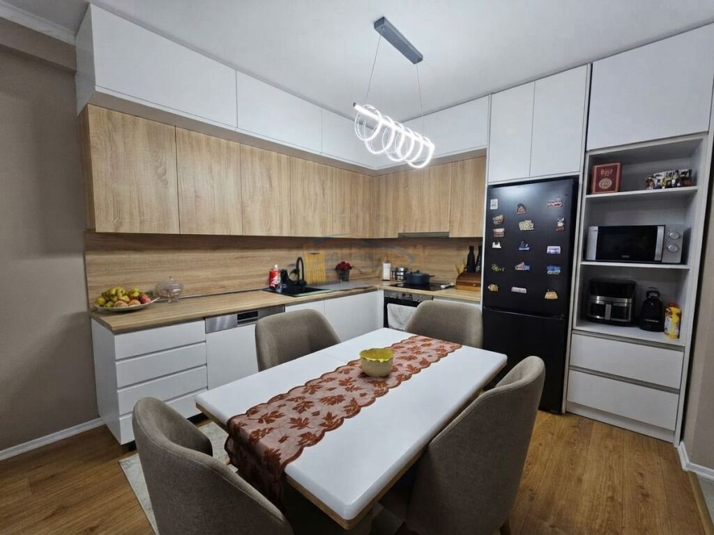 Shitet, Apartament 2+1, Univers City, Tiranë