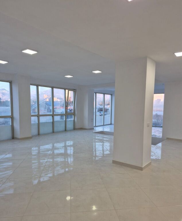 Affitto | Ambjent Biznesi | Bulevardi i Ri | 2600 €/mese