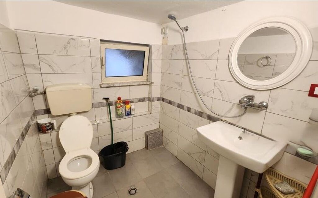 Studio Me Qira në Sauk i Vjetër!

