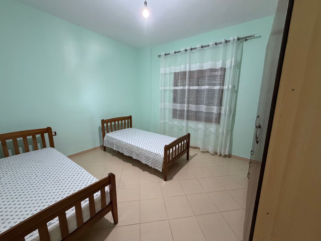 3+1,kat 2 vile private,sauk i ri te varrezat,500 mije leke