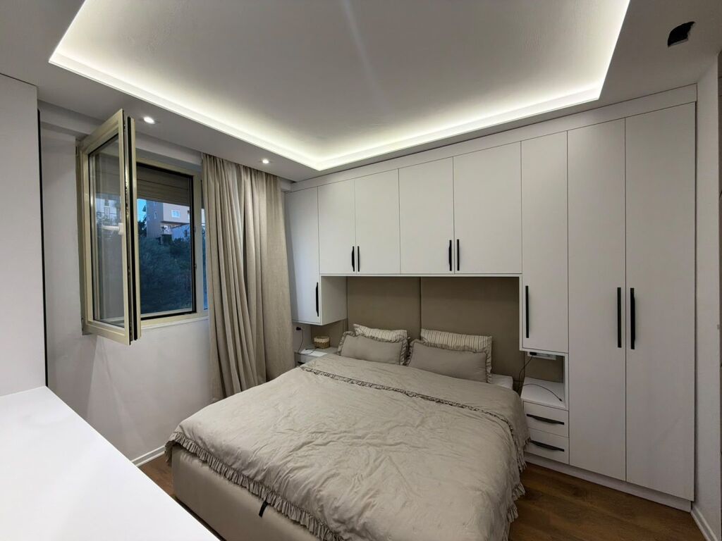 For sale, Apartment 2+1 + Garage + Service Unit, Shkoze, Tirana