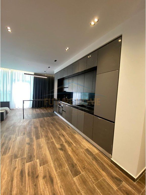 Shitet, Apartament 2+1, 27-katëshi, Vollga, Durrës