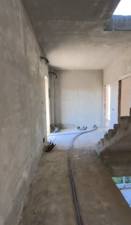 Shitet Vilë Premium 3-katëshe tek Lakeside Residence, Farkë
