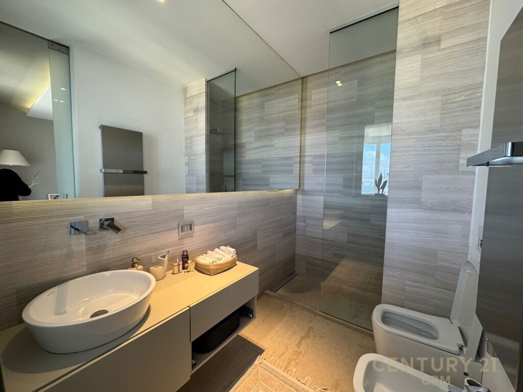 Penthouse 3+1+2+ 2 parking spaces for sale!