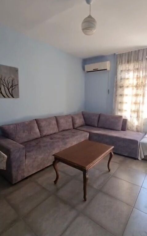 Jepet apartament 1+1 me qira ne Laprake , prane Spitalit Ushtarak , ish Dogana .