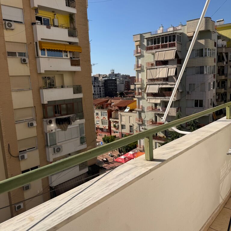 Affittasi 2+1 a Pazar te Ri 73.000 Leke