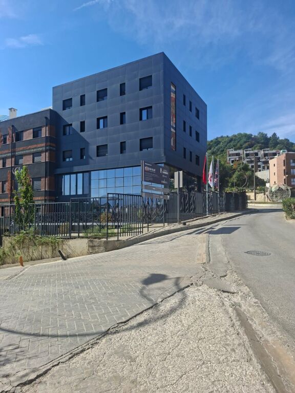 JEPET ME QIRA APARTAMENT 2+1+2  KODRA E DIELLIT 2