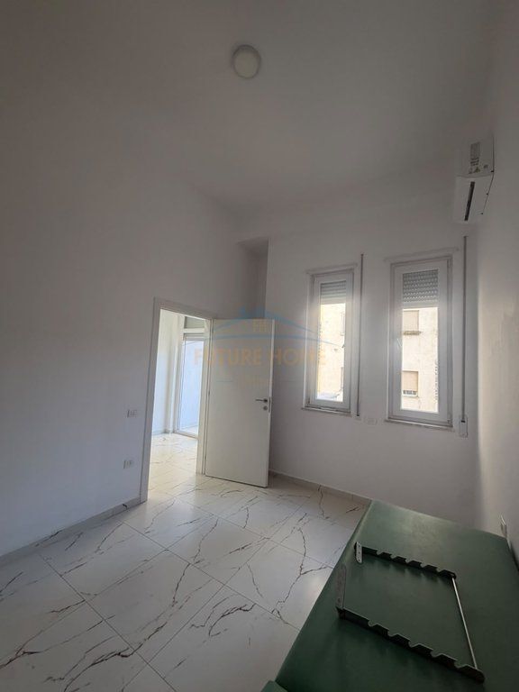 Affitto, Appartamento 2+1, centro Donika, Tirana