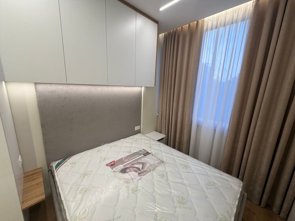 🏡 VENDESI APPARTAMENTO 1+1 – APPENA RISTRUTTURATO  📍 Monolocale convertito in 1+1 💰 Prezzo: 110 milioni di lek