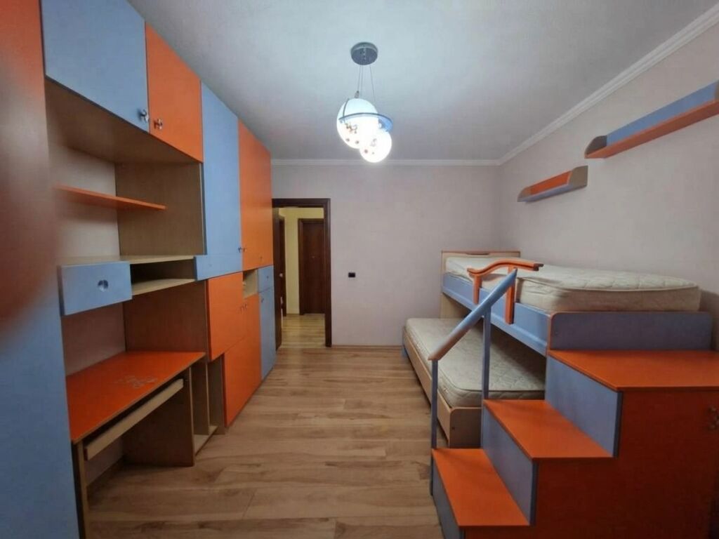 Qira,Apartament 3+1,Komuna e Parisit,Tirane.