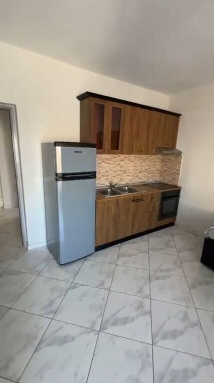 Qera | Apartament 1 + 1 | Rruga e Elbasanit | 600 €/muaj