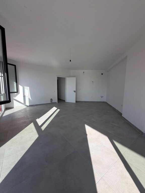 Appartamento/ufficio in affitto in Via Dibra dietro Residences Arlis ID 5716