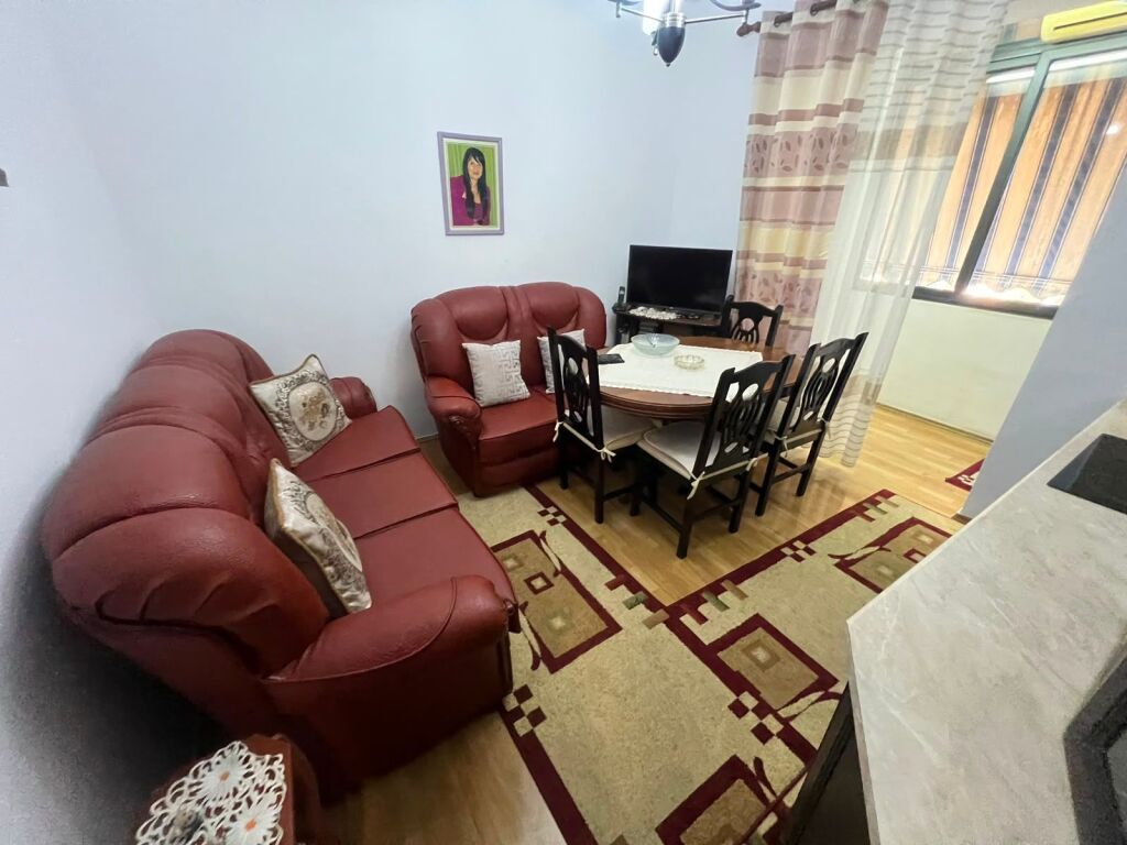 🏢Via Bardhyl, vicino al Oslo Bar, appartamento 2+1 in affitto, arredato 60.000 Leke