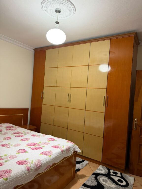 Rent | Shtëpi private 2 + 1 | Rruga Ymer Sollaku | 500 €/month