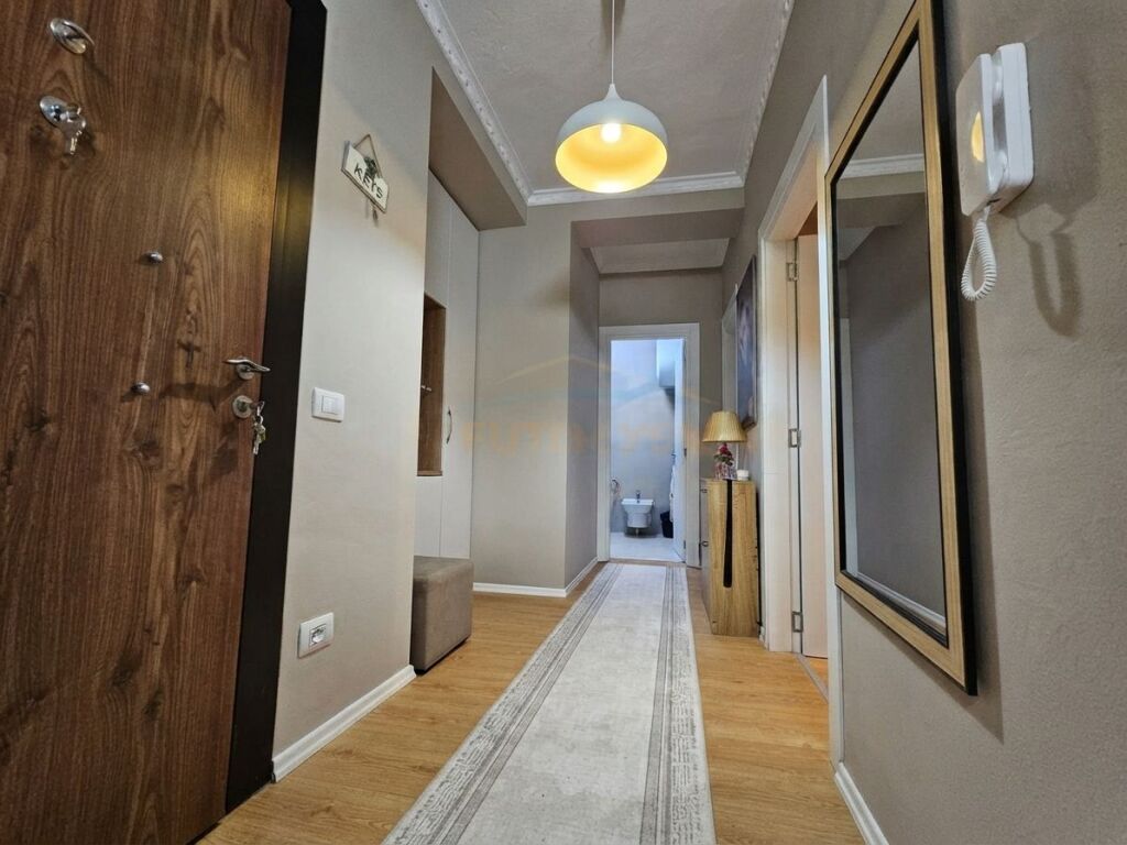 Shitet, Apartament 2+1, Univers City, Tiranë