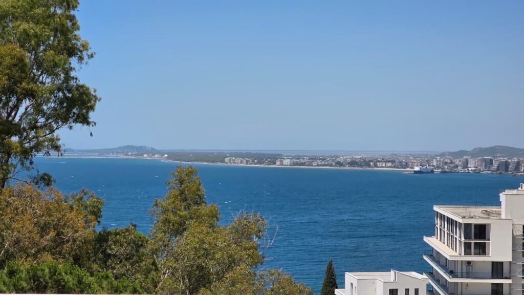 Super Penthouse con vista sul mare, acqua fredda, Vlora