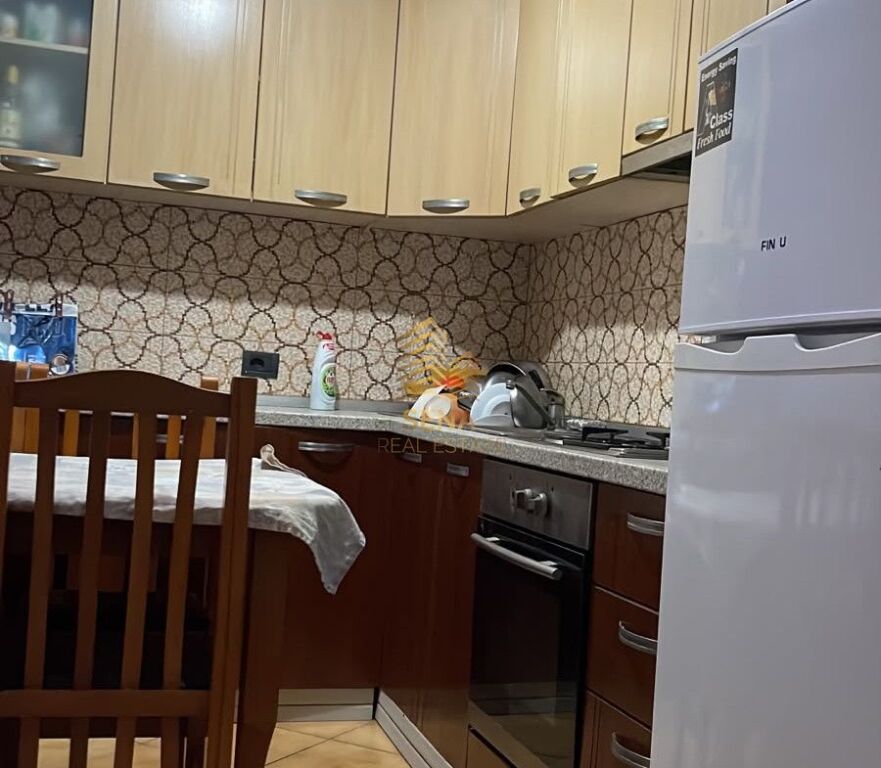 Affitto, Ingresso Privato 1+1+ Cortile, Ali Demi – Scuola Direzione della Libertà, 40.000 Lek/mese