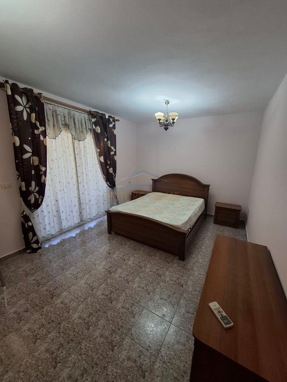 Rent, Apartment 3+1, Commune of Paris, Tirana.