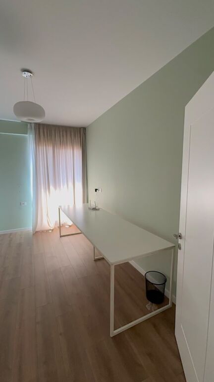 Via Dibres affittasi appartamento 2+1+2, arredato 80.000 lek
