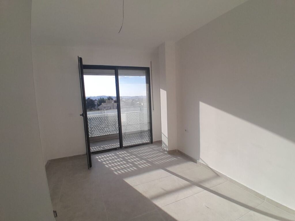 🏠 SHITET APARTAMENT 1+1 – PARALLEL LIVING, DON BOSKO