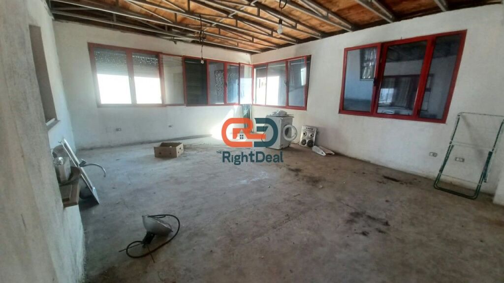Ne Misto Mame, Shitet Apartament 2+1, Mundesi Ideale Banimi Ose Investimi !!!