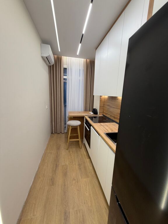 🏡 VENDESI APPARTAMENTO 1+1 – APPENA RISTRUTTURATO  📍 Monolocale convertito in 1+1 💰 Prezzo: 110 milioni di lek