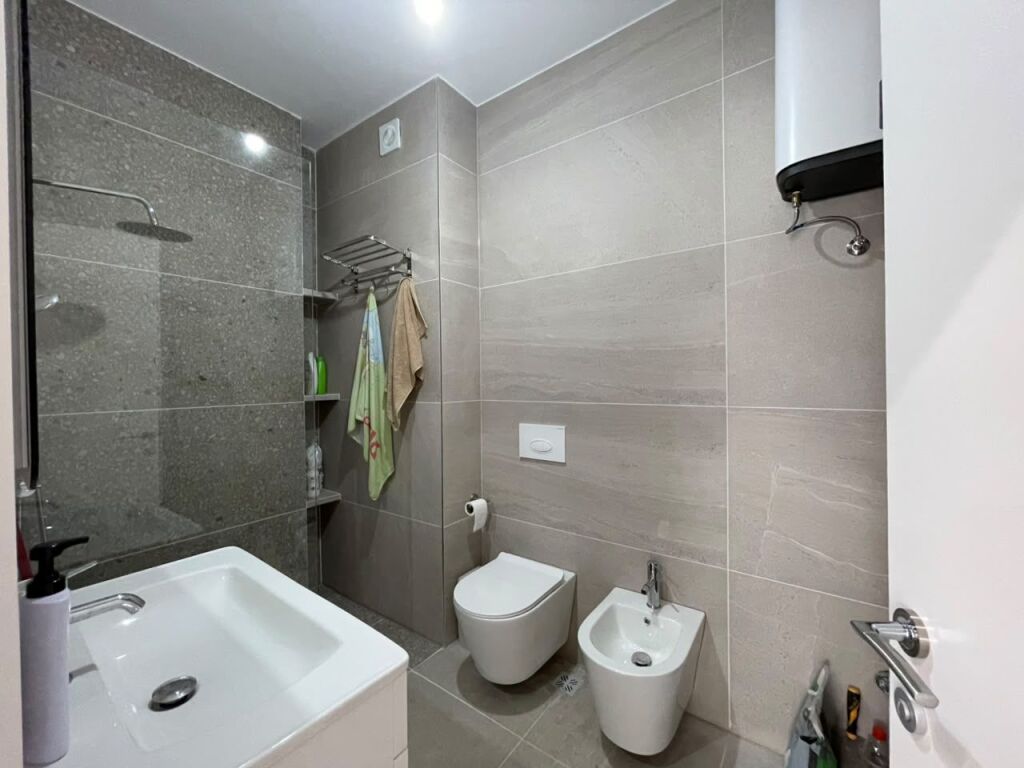 Appartamento 2+1 in affitto a Univers City.