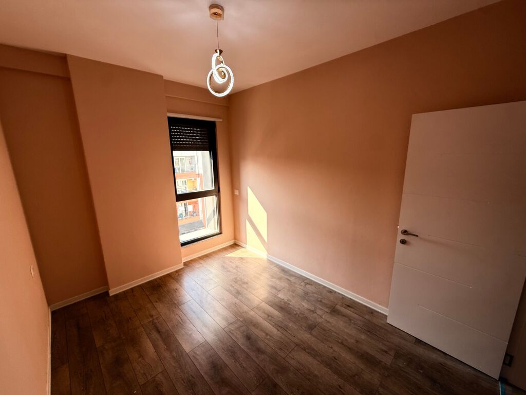 📣 QERA Apartament 2+1 Me 2 Tualete Dhe Ballkon 📍 Prane Bulevardit Te Ri ✨
