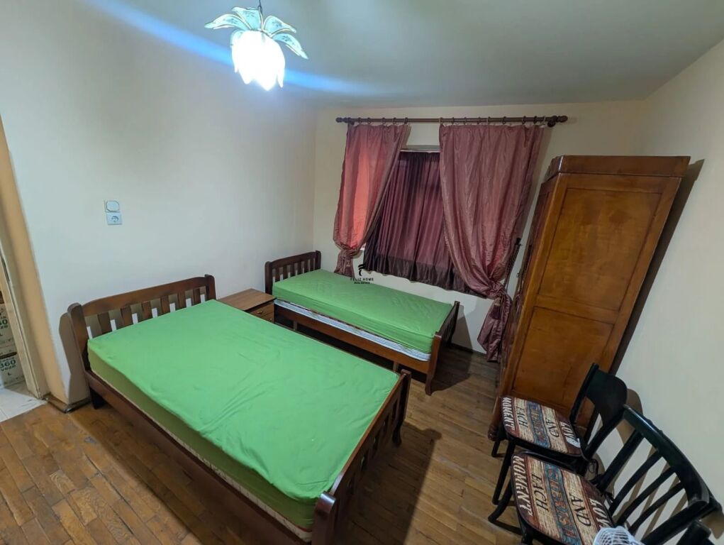 APARTAMENT ME QERA 2+1 ISH RESTORANT DURRESI 65.000LEKE FH-96227