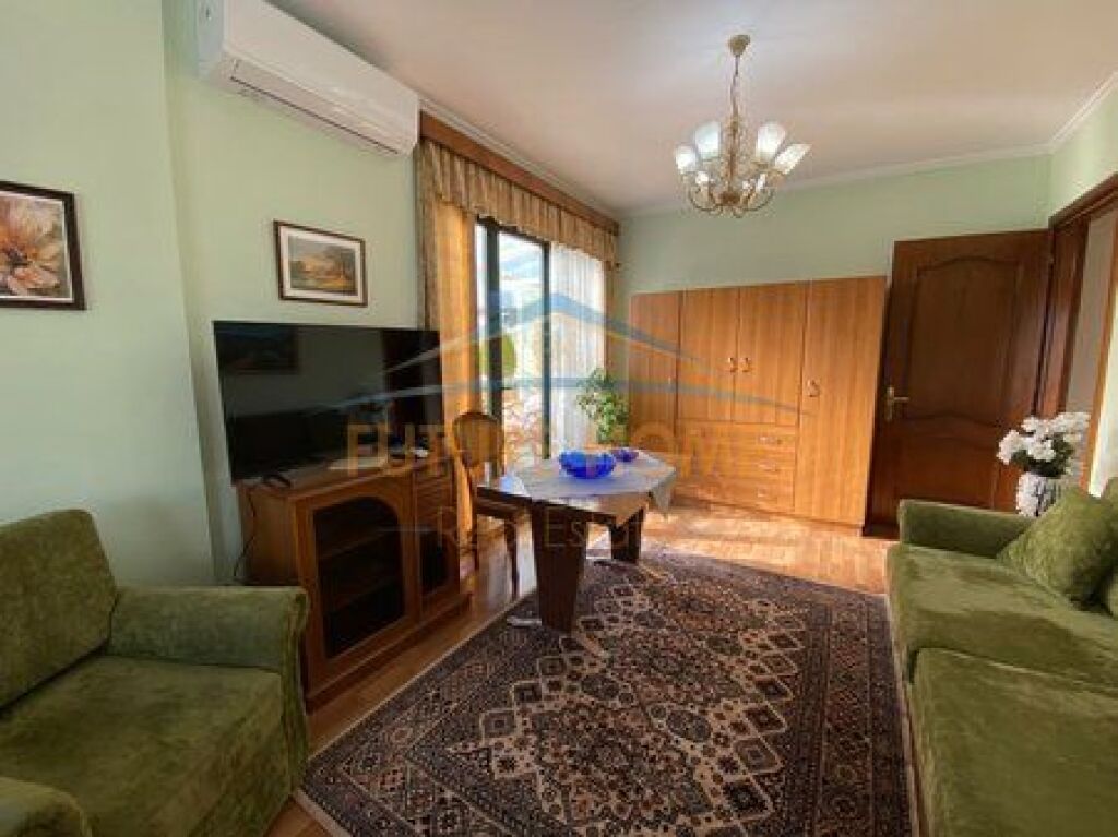 Qera, Apartament 1+1+Verande