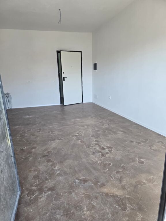 Apartament 2+1 per shitje 5-Maji