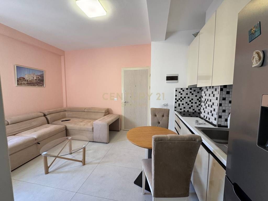 GARSONIERE PER QIRA TE 2 PALMAT NE ASTIR !