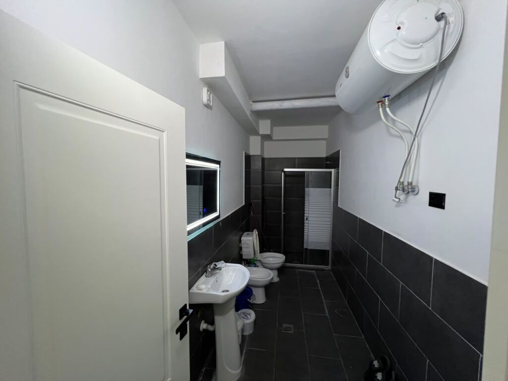 🏡✨ AFFITTASI APPARTAMENTO 1+1 – RROTA E KUQE, DURRËS 🌊