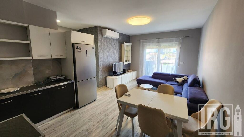 Shitet Apartament 2+1 – Zona 21 Dhjetori