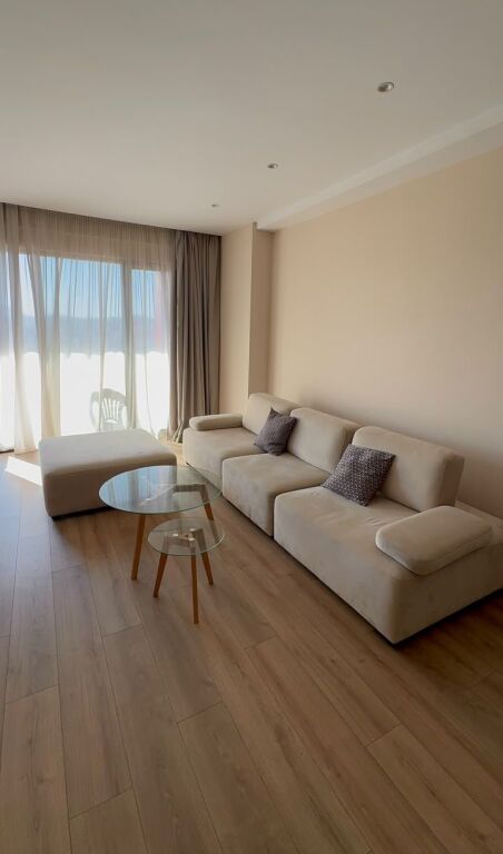 Via Dibres affittasi appartamento 2+1+2, arredato 80.000 lek