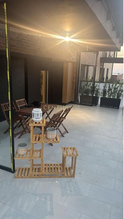 Apartament 3+1+2 me post parkimi me qira tek Kodra e Diellit