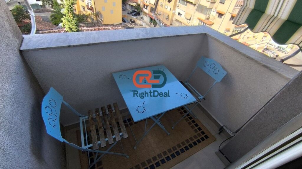 Tek Piazza, Jepet Me Qira Apartament 2+1, Totalisht I Investuar !!!